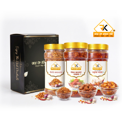 চিংড়ি বালাচাও ২০০ গ্রাম ও গরুর মাংসের আচার ২৫০ গ্রাম ও রসুনের আচার ২৫০ গ্রামের কম্বো